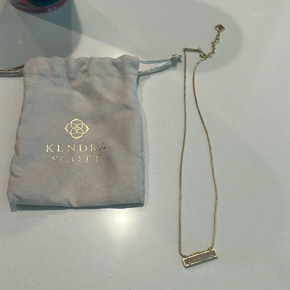 Kendra Scott Corey Necklace in Ivory - Picture 1 of 2